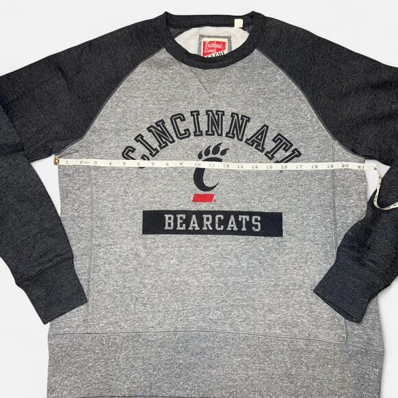 NWOT Grey UC Cincinnati Bearcats Crewneck - Picture 4 of 6